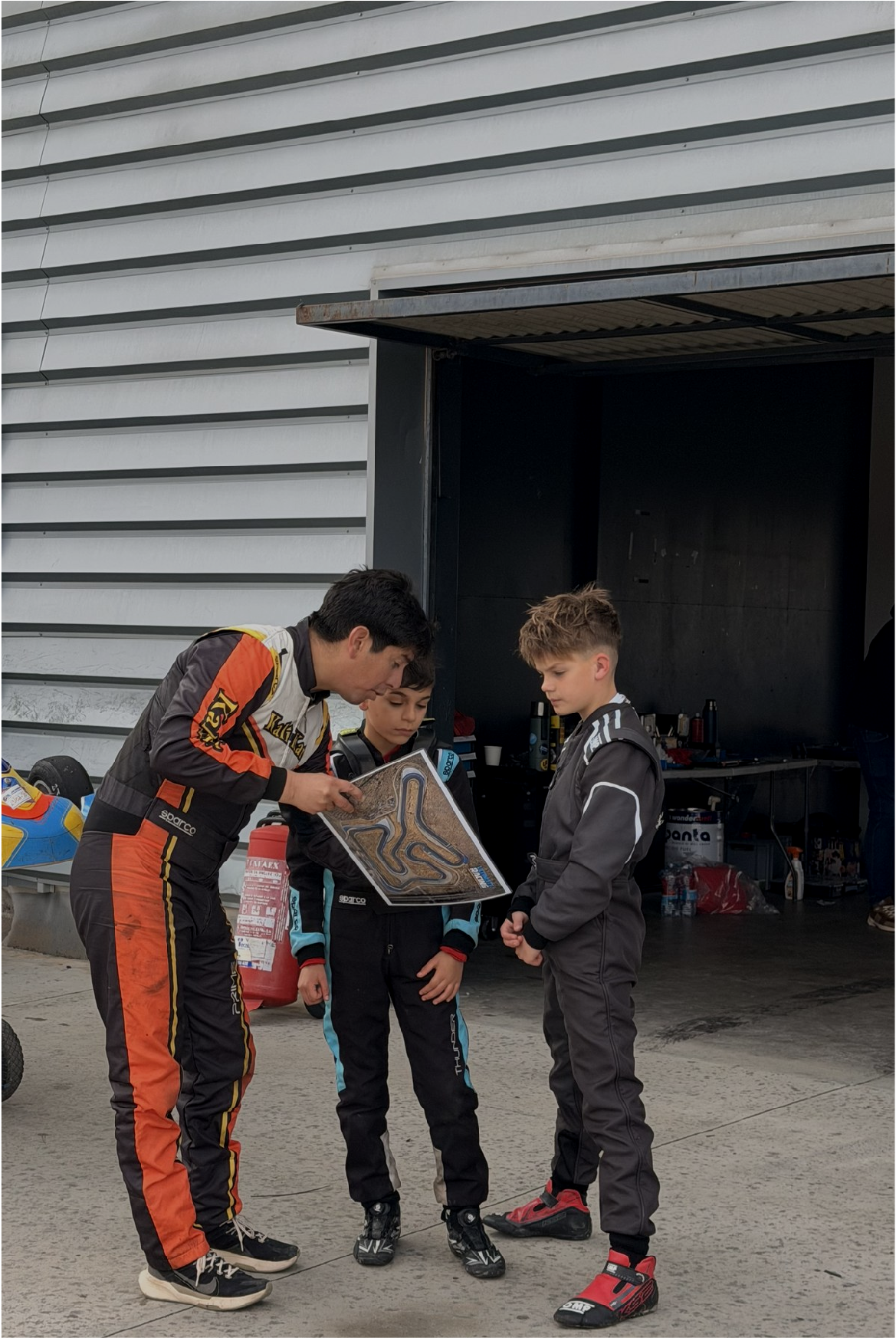 Nicolás Garrido coaching young drivers